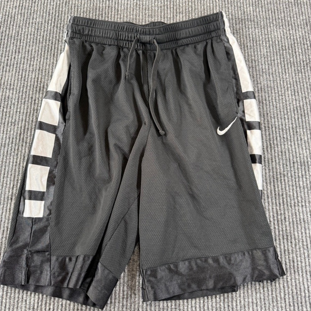 Nike Dri-FIT  Basketball Shorts Mens Size Medium Black White Mesh Athletic